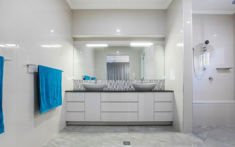 white-bathroom-interior